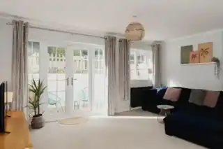 13 Hillview Close, photo 4
