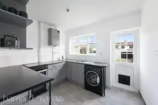 13 Houlder Crescent, photo 3