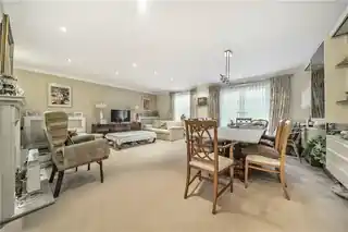 13, Lancaster House, Park Lane, photo 2
