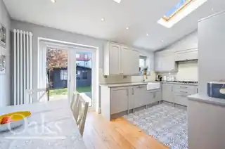 13 Nettlewood Road, photo 2