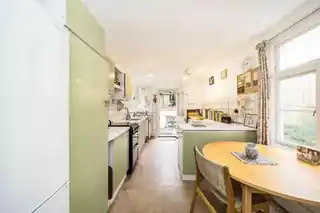 13 Pattison Road, photo 3