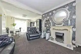 13 Peel Way, photo 3