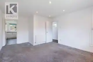 13 Plesman Way, photo 3