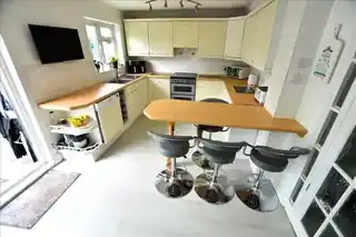 13 Raleigh Road, photo 4