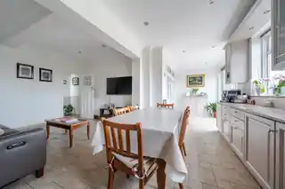 13 Ravenscraig Road, photo 4