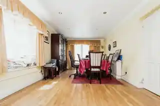 13 Robin Crescent, photo 4