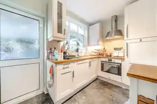 13 Shelley Close, photo 3