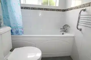 13 Taunton Drive, photo 4