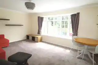 13 Taunton Drive, photo 3