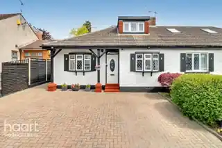 13 Vicarage Road, photo 2