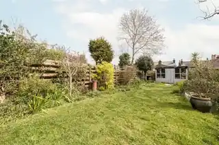 13 Wallbutton Road, photo 2