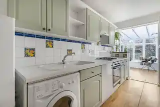 13 Westcott Road, photo 4