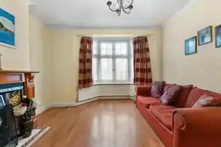 13 Whitburn Road, photo 2