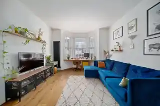 13 Whitehall Gardens, photo 2