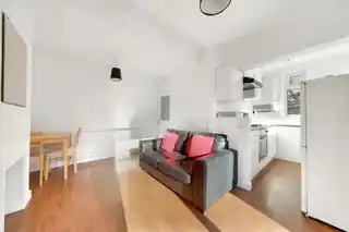 130 Canterbury Road, photo 2
