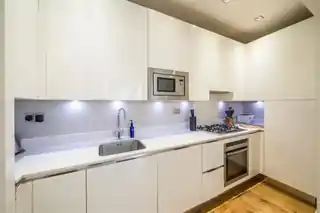 130 Cranworth Gardens, photo 3