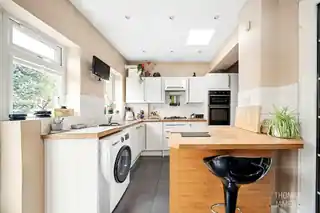 130 Edenbridge Road, photo 4