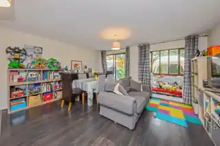 130 St Johns Road, photo 2