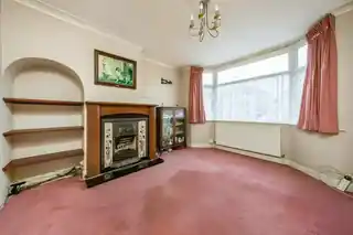 130 Sutton Court Road, photo 2
