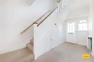 130 Wades Hill, photo 3