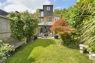 131 Chelmsford Road, photo 2