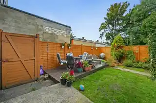 131 Culvers Avenue, photo 2