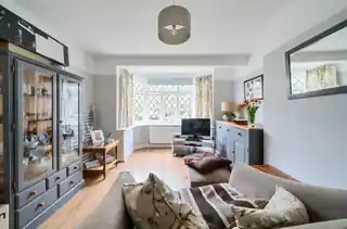 131 Latchmere Lane, photo 2
