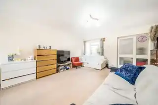 131 Spencer Road, photo 2