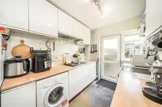 131 Spencer Road, photo 3