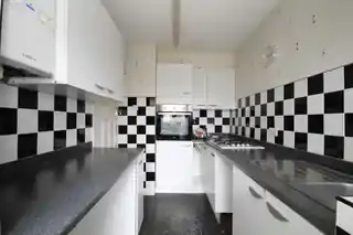 132 Tudor Drive, photo 4