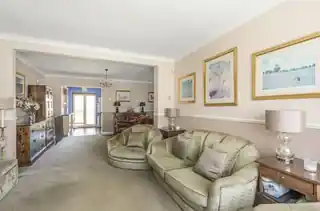 133 Adelphi Crescent, photo 4