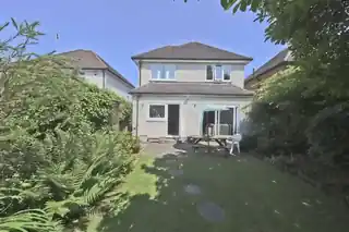 133 Evelyn Avenue, photo 4