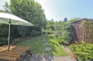 133 Evelyn Avenue, photo 2