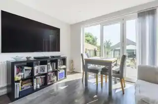 133 Lion Road, photo 2
