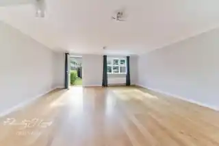 134 Basevi Way, photo 3