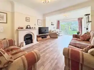 134 Hythe Avenue, photo 3