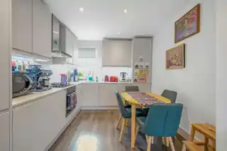 134A Oaklands Road, photo 2