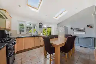135 Dumbreck Road, photo 4