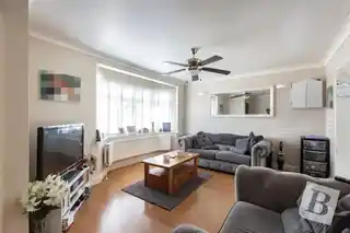135 Heron Way, photo 3