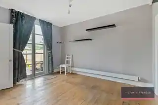 135 Risley Avenue, photo 4