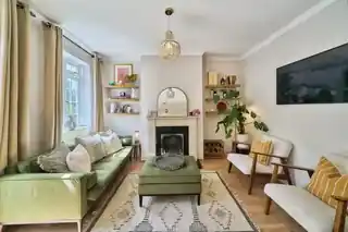 135 Wydeville Manor Road, photo 3