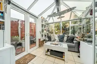 136 Greenhaven Drive, photo 3
