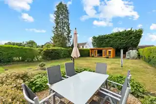 136 Riddlesdown Road, photo 2
