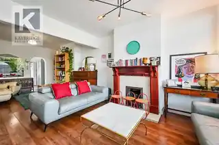 137 Ardrossan Gardens, photo 2