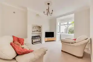 137 Malden Road, photo 4