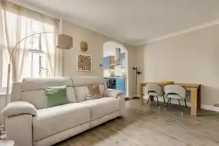 137 Mirabel Road, photo 3