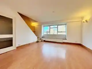137 Perryfield Way, photo 2