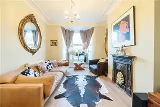 137 Queen Mary Road, photo 3