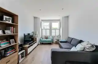 137 Stanley Road, photo 2