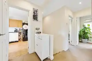 137A Ravensbourne Gardens, photo 3